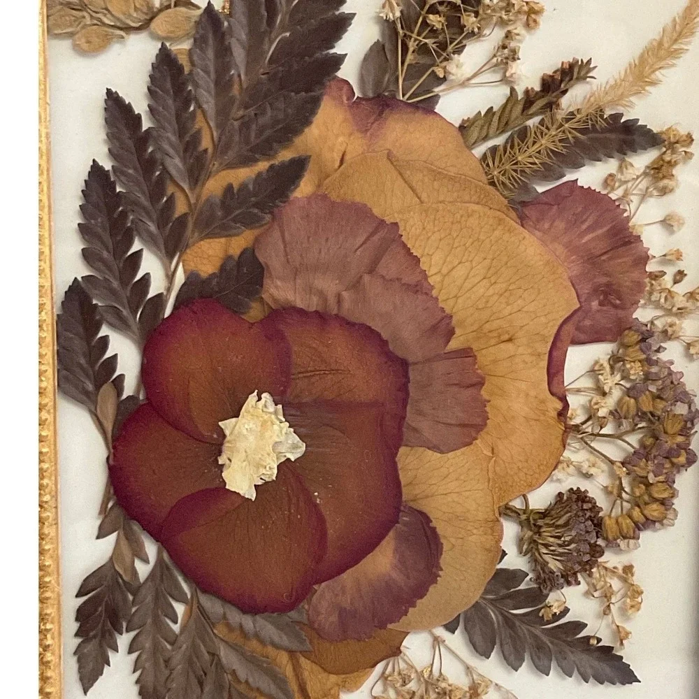 Romantic Cottagecore Pressed Flower Art Gold Fluted Frame Small Tabletop Decor